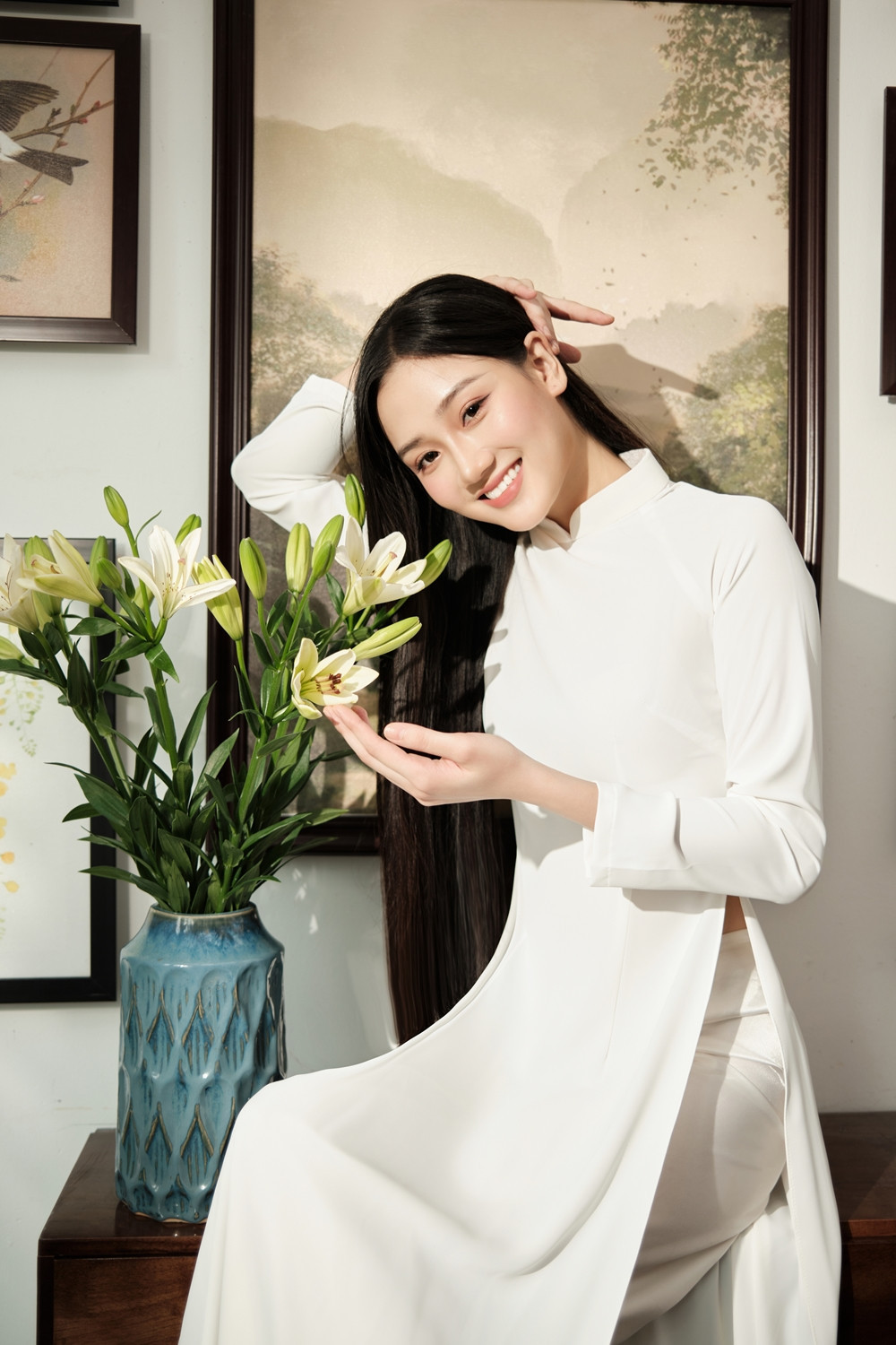 Về kế hoạch 5 năm tới, người đẹp bộc bạch: "Tôi hình dung mình sẽ trở thành một nghệ sĩ đa năng, có sức ảnh hưởng trong lĩnh vực nghệ thuật và cộng đồng. Đồng thời, tôi sẽ tham gia nhiều hơn vào các hoạt động xã hội, đóng góp cho xã hội".