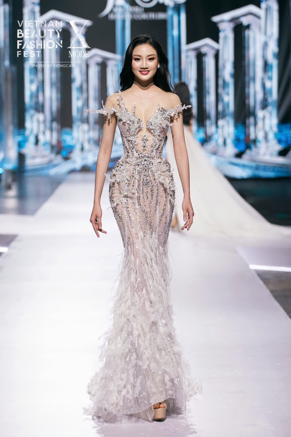 Đặc biệt, người đẹp còn bày tỏ mong muốn tạo được dấu ấn cá nhân riêng biệt trên đấu trường quốc tế.