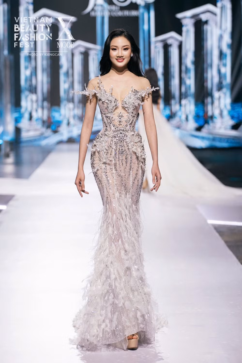 Đặc biệt, người đẹp còn bày tỏ mong muốn tạo được dấu ấn cá nhân riêng biệt trên đấu trường quốc tế.