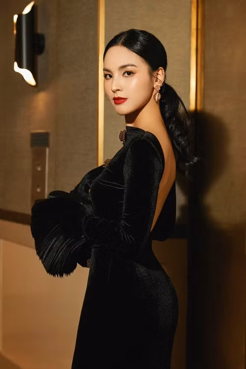 Sau cuộc thi Miss World Vietnam 2019, Quỳnh Nga tập trung làm MC. Ảnh: FB Quỳnh Nga.