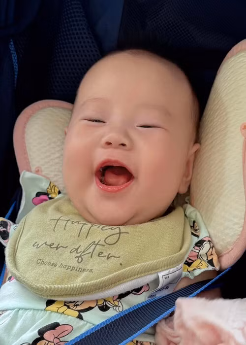 Phương Oanh thoải mái đăng tải hình ảnh các con thay vì giữ kín như nhiều sao Việt. Ảnh: FB Phương Oanh.