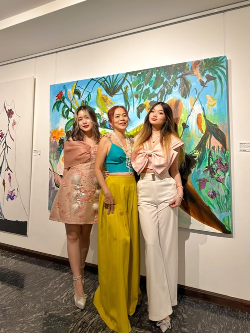 Mỹ Lệ còn có cô con gái đầu lòng Janet (sinh năm 2005).