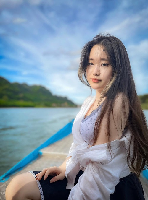 Janet được người hâm mộ của Mỹ Lệ khen xinh như hot girl.