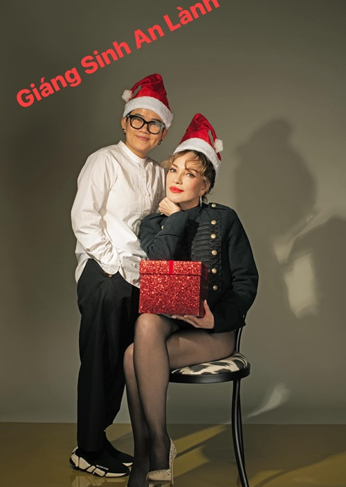 Mối quan hệ giữa Thanh Hà và phía gia đình của Phương Uyên cũng tốt đẹp. Nữ ca sĩ thường xuyên quây quần bên gia đình của bạn đời. Ảnh: FB Phương Uyên.