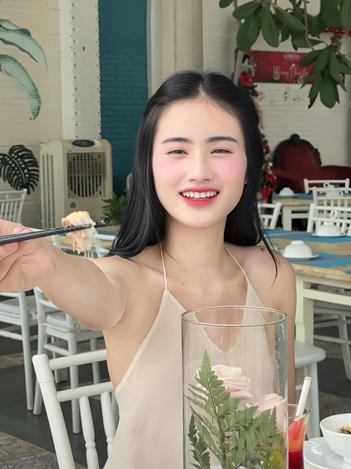 Hoa hậu Ý Nhi đã nhận sash đại diện Việt Nam tham dự cuộc thi Miss World lần thứ 72 dự kiến diễn ra vào năm 2025.