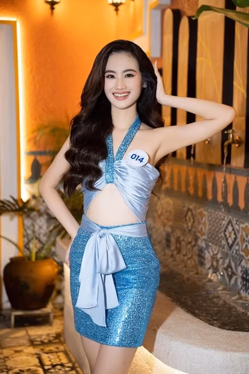Ý Nhi cao 1m75, có số đo ba vòng 79-59-89 cm khi tham gia Miss World Vietnam 2023.