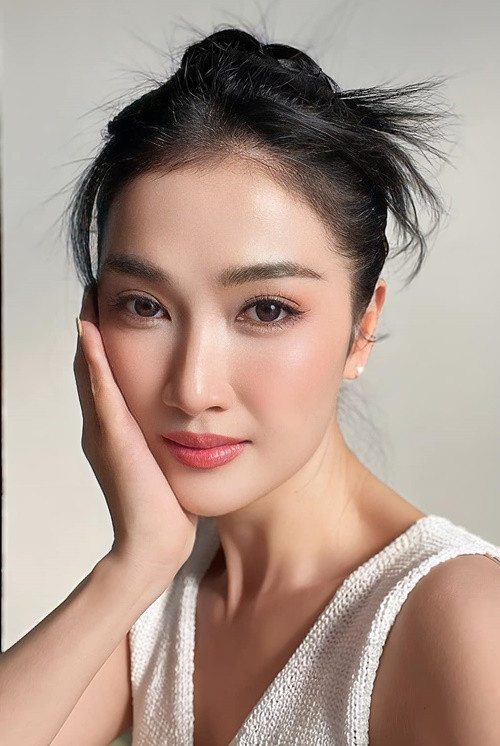 Quỳnh Lam và bạn trai cũ gắn bó 13 năm, tình cảm giữa hai người phai nhạt, thiếu đi sự lãng mạn. Ảnh: FB Quỳnh Lam.