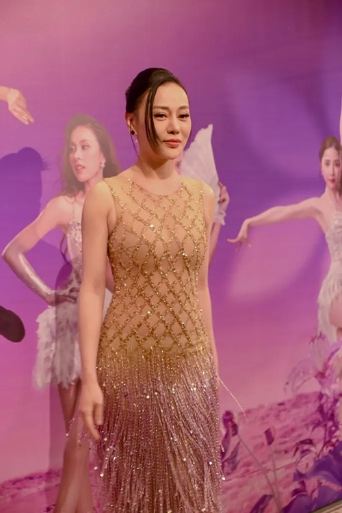 Trong tập 4 Bước nhảy hoàn vũ 2024, Phương Oanh cho biết, việc tham gia cuộc thi là quyết định liều lĩnh bởi nữ diễn viên mới sinh con vào tháng 5/2024. Ảnh: VTV.