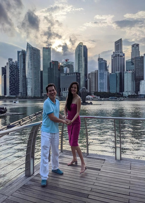 Tuyết Lan tái hôn vào tháng 3/2024. Chồng nữ người mẫu là bác sĩ thẩm mĩ Nguyễn Thiện Khanh. Trong ảnh, Tuyết Lan và Thiện Khanh cười rạng rỡ trong những ngày đầu hẹn hò. Ảnh: FB Tuyết Lan.