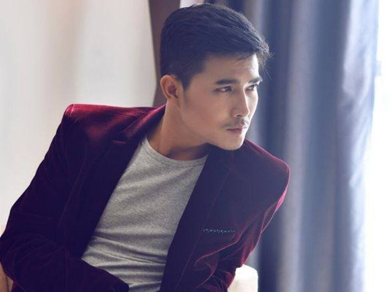 Quang Sự được quan tâm khi đóng vai phản diện Nghĩa trong phim Trạm cứu hộ trái tim năm 2024. Anh hiện tại lọt top 10 đề cử Diễn viên nam ấn tượng tại VTV Awards 2024. Quang Sự từng theo học Trường Đại học Sân khấu - Điện ảnh Hà Nội, tốt nghiệp khoa diễn xuất Đại học Nghệ thuật Quốc gia Hàn Quốc.