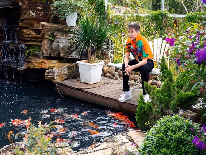 Dam Vinh Hung vuong on ao tai tieng nhat nam 2024