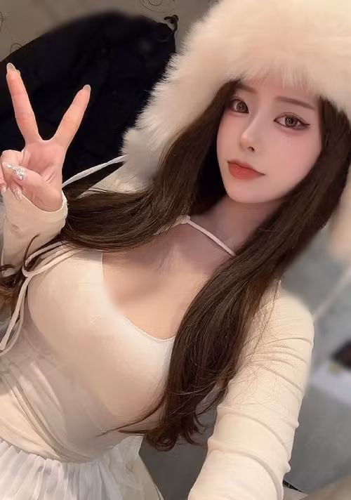 Quá xinh đẹp, gợi cảm, Jin Hee Nyang gây chú ý mỗi khi đăng ảnh đời thường.