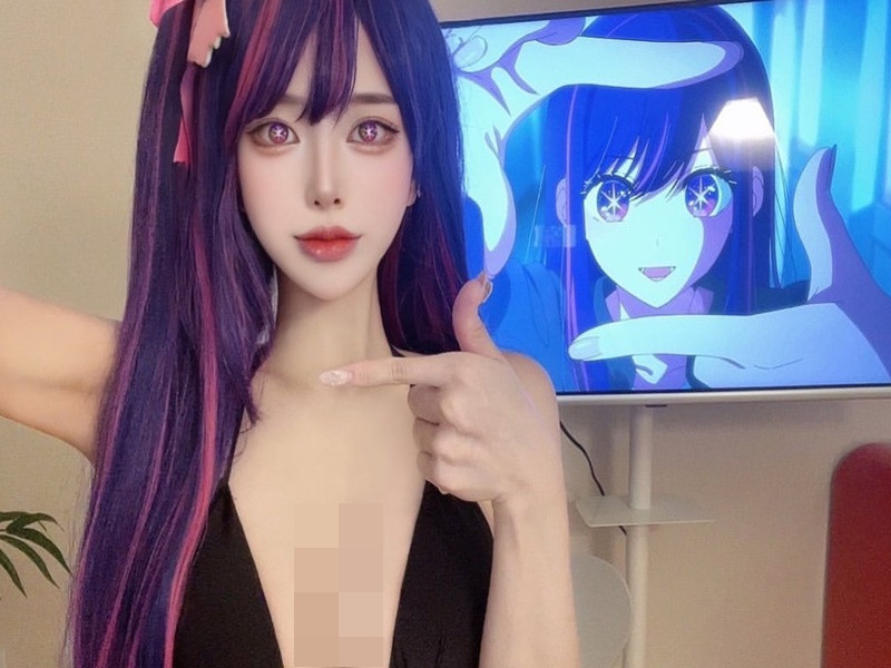 Cô nàng được nhiều cư dân mạng khen đẹp hơn nữ thần trong truyện.