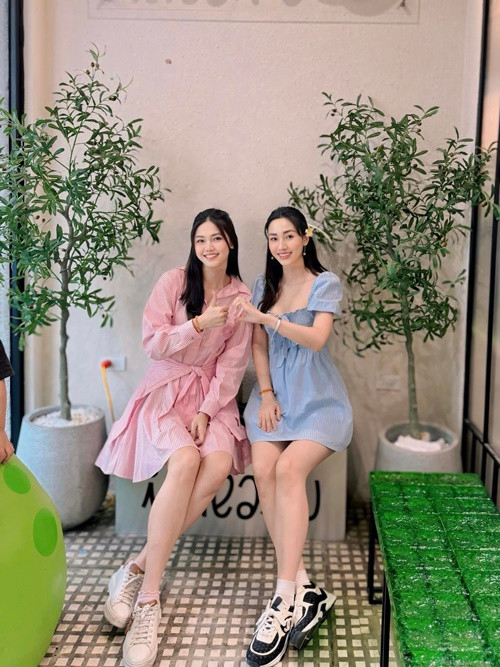 Trà My sở hữu vóc dáng thon gọn sau 2 lần sinh nở. Giống Thanh Tú, cô chuộng phong cách dịu dàng, trẻ trung. Ảnh: FB Trà My.