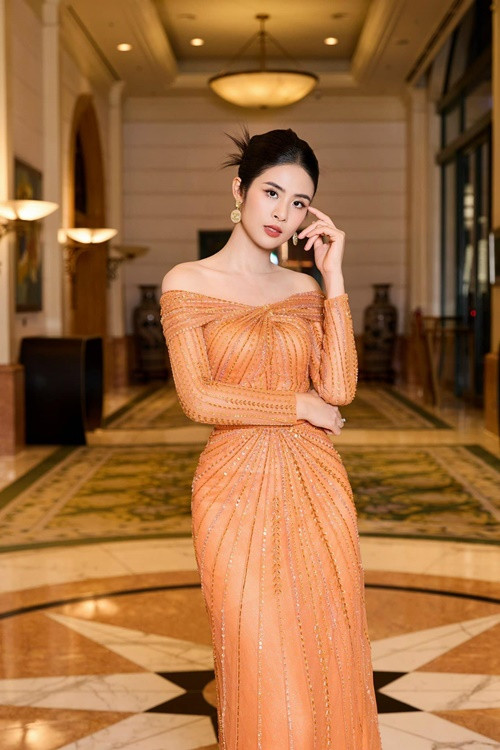 Ngọc Hân thanh lịch, gợi cảm khi tham gia sự kiện giải trí. Ảnh: FB Ngọc Hân.