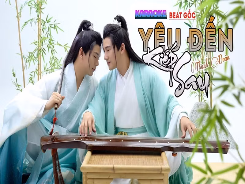 Thanh Đoàn và Hà Trí Quang chụp ảnh cưới ở Trung Quốc, thực hiện thiệp cưới cầu kỳ. Cặp đôi chia sẻ, cả hai dốc tiền tiết kiệm 4 năm để tổ chức đám cưới. Ảnh: FB Hà Trí Quang.