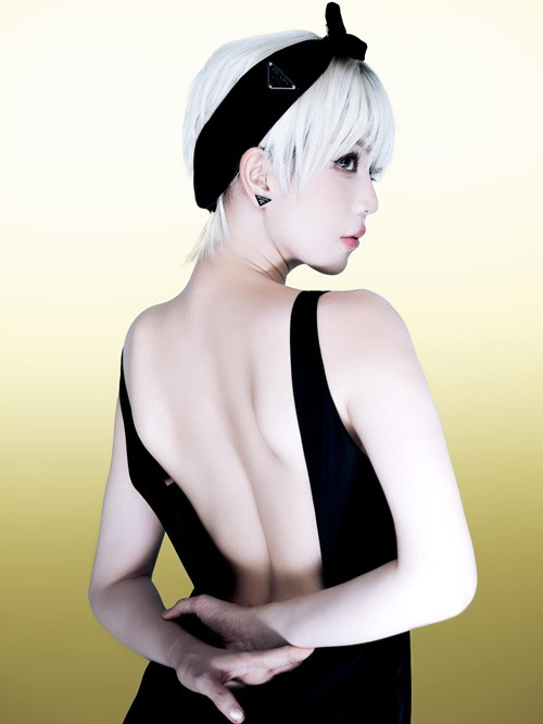 Nữ người mẫu lựa chọn trang phục gợi cảm vừa đủ sau biến cố. Tuy nhiên, ít tháng qua, Ngọc Trinh trở lại với phong cách quyến rũ như trước đây. Ảnh: FB Ngọc Trinh.