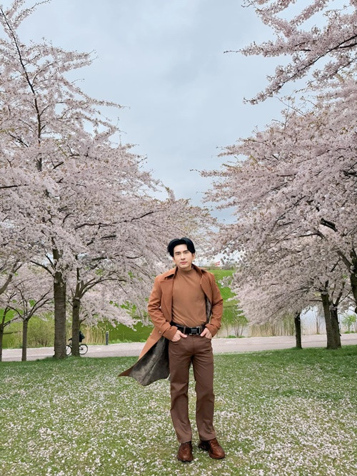 Mới đây, khi mối quan hệ với Thủy Tiên bị đồn sai lệch, Đan Trường lên tiếng. Anh cho biết: “Dù không còn duyên nợ nhưng chúng tôi vẫn còn tình nghĩa với nhau. Hơn hết, Đan Trường và Tiên là ba mẹ của bé Thiên Từ nên việc vẫn xuất hiện bên cạnh nhau, cùng hỗ trợ nhau những gì có thể đó là điều mà bậc làm cha làm mẹ nên làm”. Ảnh FB Đan Trường.