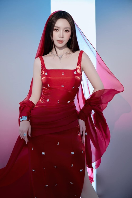 Nữ diễn viên hiện tại sở hữu nhan sắc đầy cuốn hút với body nuột nà, gương mặt ngày càng "baby".