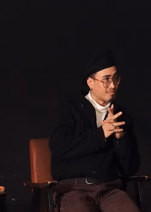 Robber quyết tâm thành công để mua nhà cho mẹ trước khi kết hôn. Ảnh: FB Robber.