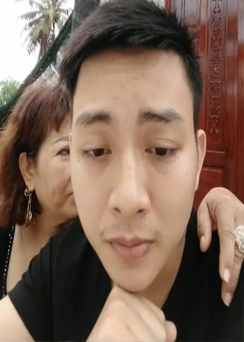 Đầu năm 2020, Hoài Lâm về quê nhà dưỡng bệnh. Ảnh: Saostar.