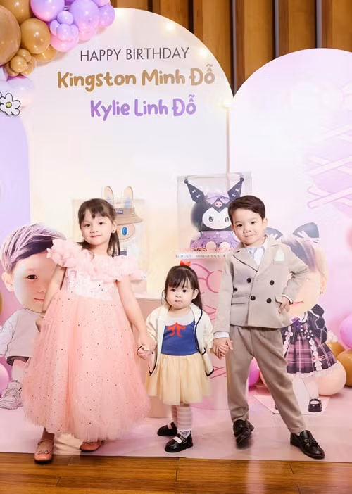 Con gái Đỗ Mỹ Linh đáng yêu bên cặp song sinh nhà Đỗ Quang Vinh. Ảnh: FB Đỗ Quang Vinh.