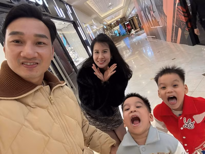 Hai con trai của Thành Trung rất kháu khỉnh. Ảnh: FB Thành Trung.