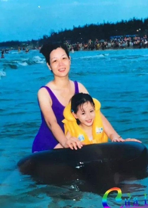 Bà Nguyễn Thị Hương đẹp mặn mà sau 2 lần sinh nở. Ảnh: Thương Hiệu và Pháp Luật.