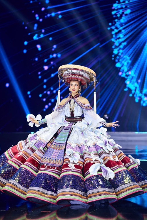 Hiện tại, một số đối thủ mạnh của đại diện Việt Nam đã lộ diện. Ảnh: Fanpage Miss Charm.