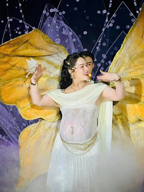 Thông tin Nhật Kim Anh mang thai khiến nhiều người bất ngờ bởi cô khéo giấu bụng bầu trong nhiều tháng qua. Ảnh: FB Đại Nghĩa.