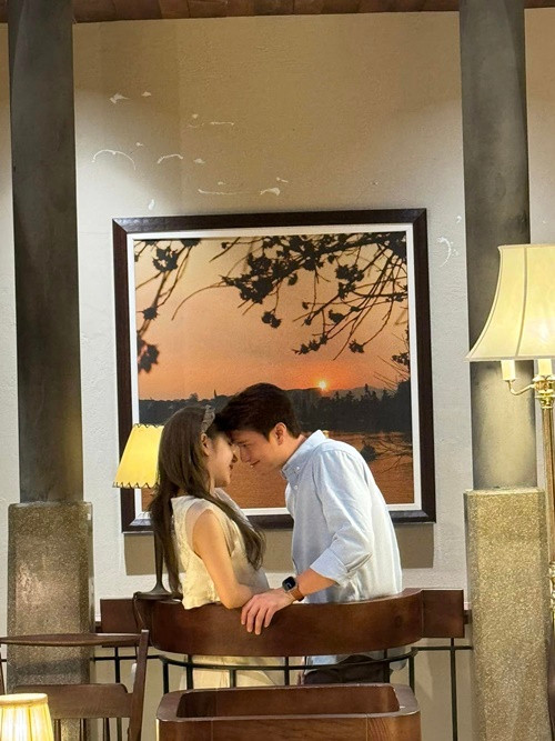 4 năm bên nhau, vài lần cặp đôi vướng nghi vấn chia tay. Tháng 12/2021, trên trang cá nhân, Huỳnh Anh thông báo: "Bạch Lan Phương không phải vợ tôi. Xin lỗi vì đã chọn nhầm người". Ảnh: FB Bạch Lan Phương.