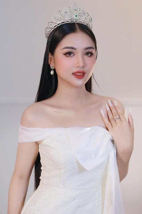 Thu Ngân là Hoa khôi Đại học Nam Cần Thơ 2022. Ảnh: FB Thu Ngân.