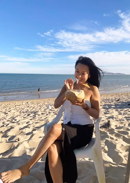 Tình cũ Lý Hùng không ngại để mặt mộc.