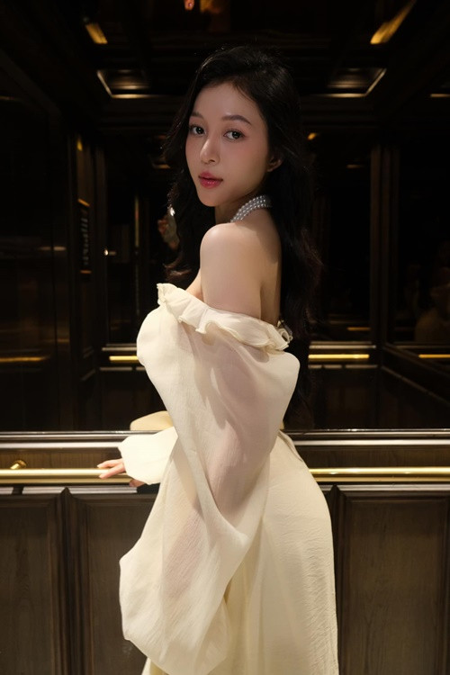 Kiều Duy nói tiếng Anh trôi chảy. Cô còn biết tiếng Nhật. Ảnh: FB Kiều Duy.