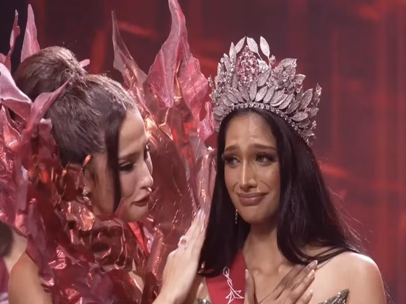 Tân hoa hậu cao 1m82, có số đo ba vòng 90-66-92,5 cm. Ảnh: Znews.