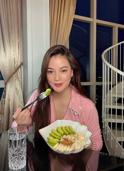 Trương Ngọc Ánh khoe bữa ăn đủ chất giúp giữ dáng.