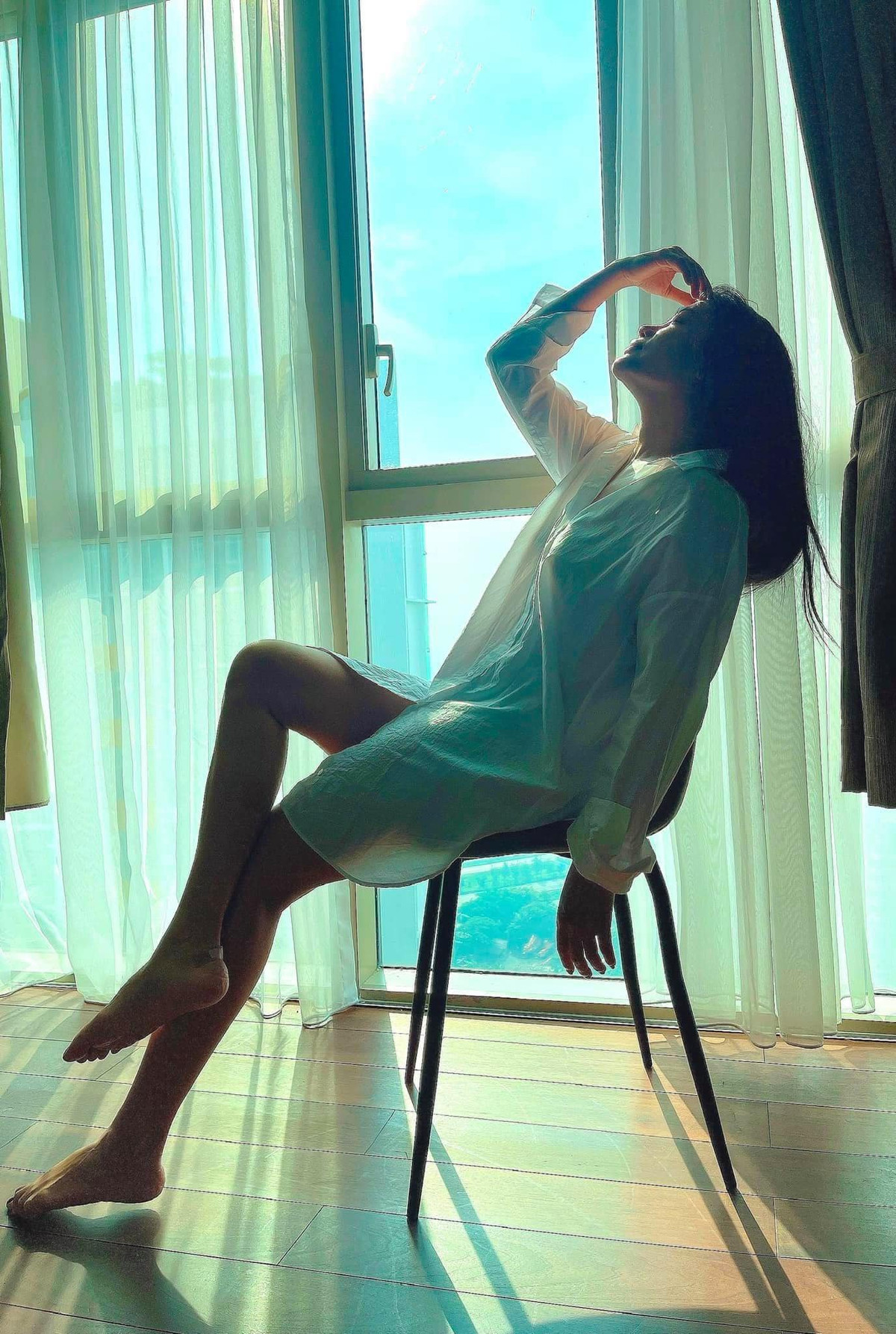 Nữ diễn viên tận hưởng cuộc sống bình yên trong cơ ngơi được cho là trị giá triệu đô.