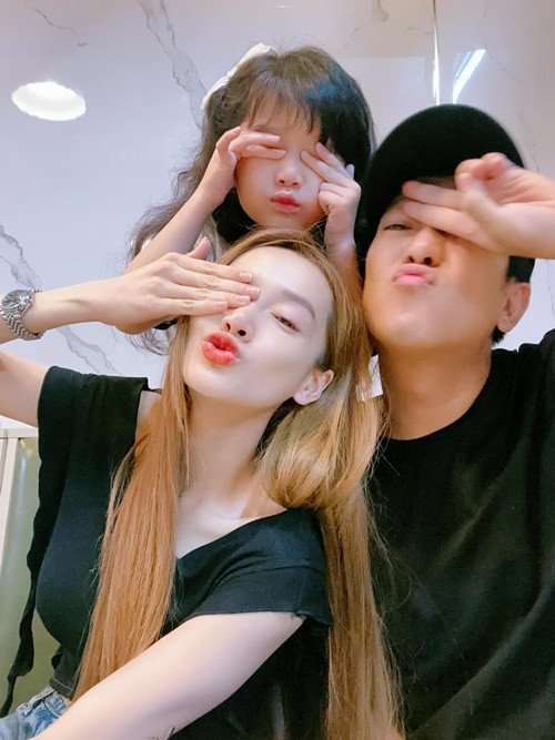 Cuộc sống đằng sau ánh hào quang của Trường Giang thu hút sự quan tâm của nhiều khán giả. Ảnh: FB Trường Giang.