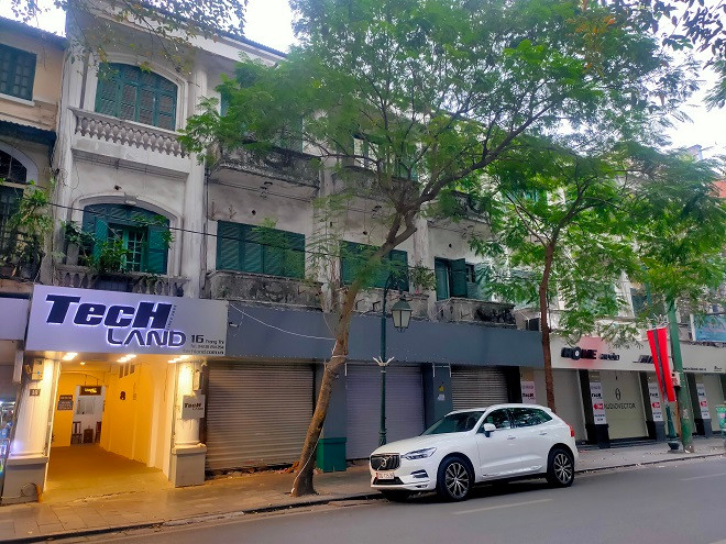 Theo báo cáo của UBND TP Hà Nội, hiện Công ty TNHH MTV Quản lý và phát triển nhà Hà Nội (Công ty Quản lý nhà Hà Nội) đang quản lý 803 địa điểm nhà chuyên dùng, nằm trên địa bàn 6 quận: Hoàn Kiếm, Đống Đa, Hai Bà Trưng, Ba Đình, Thanh Xuân, Cầu Giấy. Trên cơ sở báo cáo của Công ty Quản lý nhà Hà Nội, Sở Tài chính Hà Nội đã có văn bản phân loại các khoản nợ phải thu của công ty tính đến ngày 30/9/2022 là hơn 190,8 tỷ đồng. 