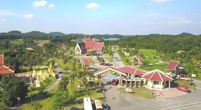 Lang VHDL Cac dan toc Viet Nam: Cho thue khong dung tham quyen