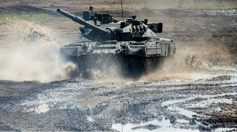 Theo nhà quan sát Yury Podolyaka, Quân đội Nga đang tăng tốc tấn công vào hai cánh của Selidovo để tránh đất cát bùn lầy cản trở hoạt động của các đơn vị cơ giới.. Quân đội Nga đã chiếm hoàn toàn Tsukurino ở phía nam và hiện đang tiến về phía làng Vishnevoye ở phía tây, hiện cách làng chưa đầy 1 km. Ảnh: Reuters.