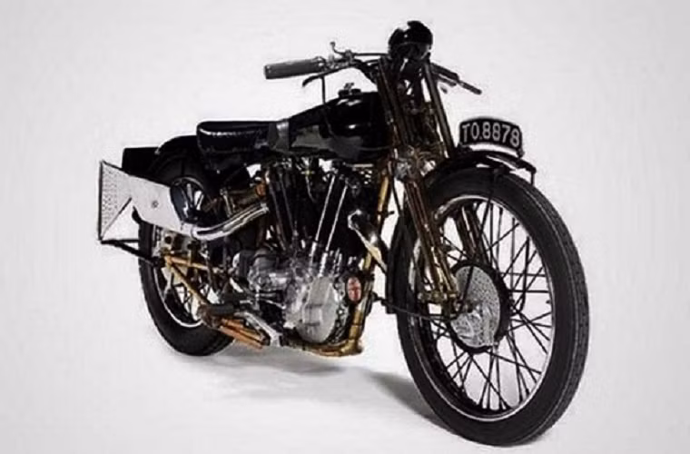  Brough Superior SS100 đời 1929: Có thể đạt tới tốc độ 160 km/giờ, giá bán của dòng sản phẩm này dao động từ 100.000 cho tới 400.000 USD.