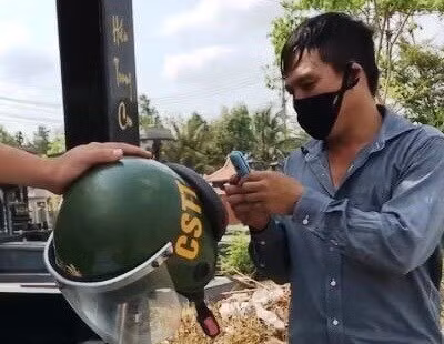 Tam dinh chi 2 chi huy doi CSGT vu “xe gui sep” o Dong Nai