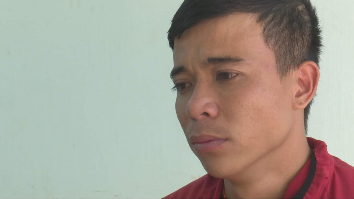 Bat 2 ke cay cop xe lay tien cua nguoi rut tu ngan hang