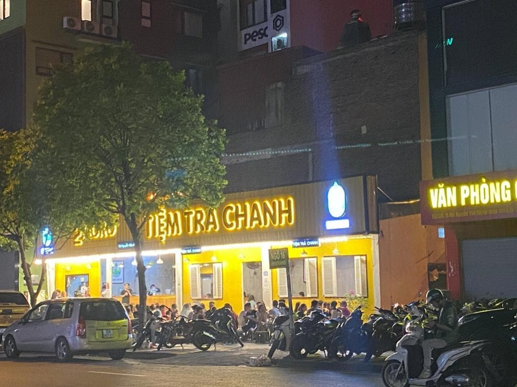 Sau hieu ung cua ong Doan Ngoc Hai, via he Ha Noi lai bi lan chiem-Hinh-14