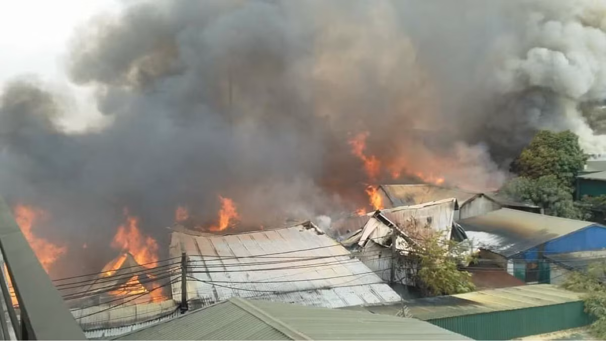 Chay lon tai lang nghe san xuat noi that do go Thach That