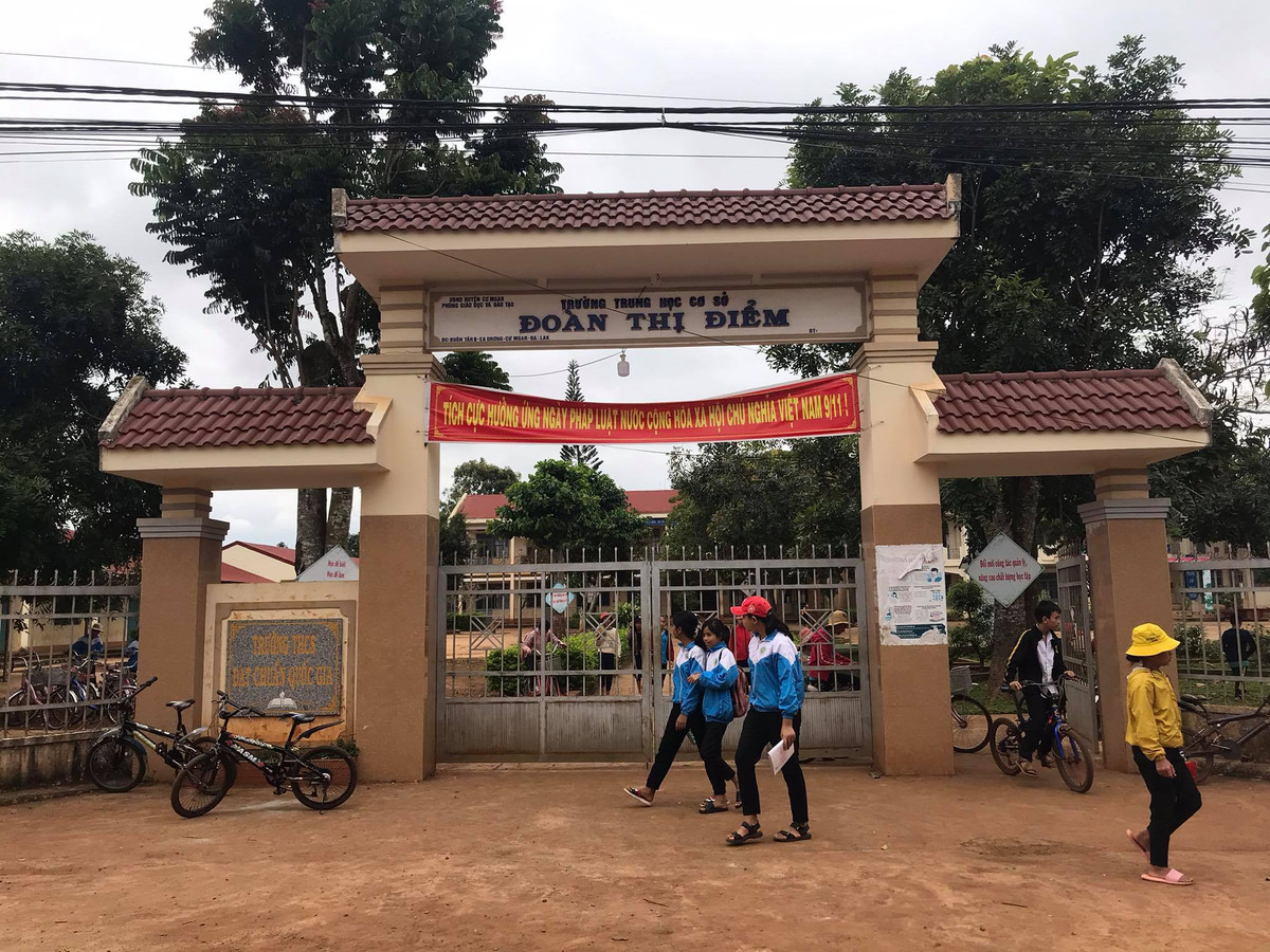 Hieu truong bi giao vien to gay chia re: Xu ly nghiem, khong dung tung