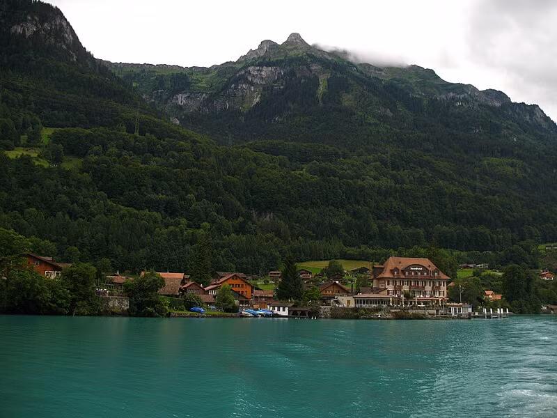 Ghe tham ngoi lang dep tua chon than tien o Thuy Si-Hinh-10