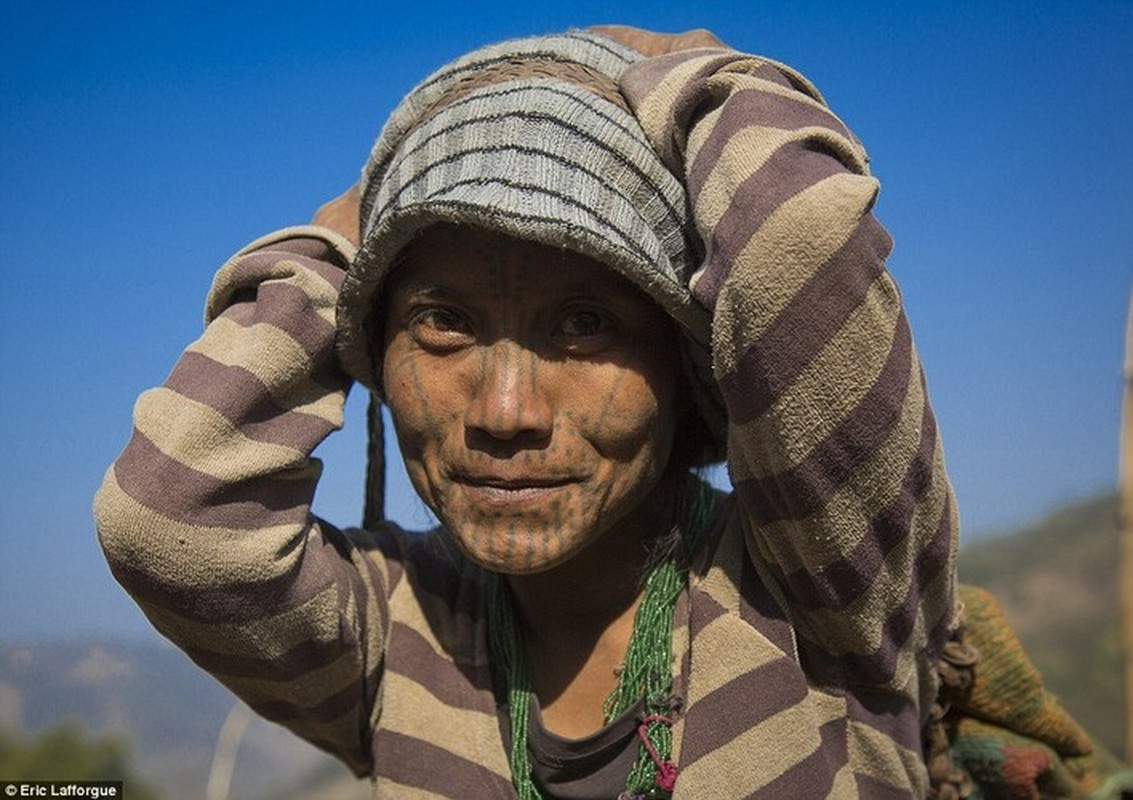 Cuộc sống của họ nơi đây chỉ xoay quanh việc lấy nước và thực phẩm.