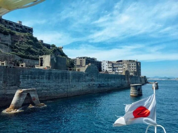 Hòn đảo này cũng chính là nguồn cảm hứng của phim Đảo địa ngục do Hàn Quốc sản xuất năm 2017.